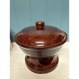 Vintage Marcrest Brown Ceramic Casserole Dish with Lid Embossed Floral‎ Base